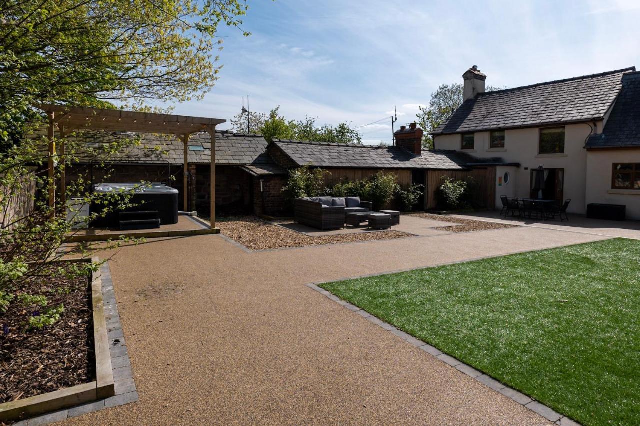 Abbey Farm House Ormskirk Exterior photo